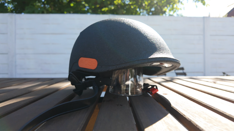 fietshelm e‑bike kiezen – OBH EPP‑helm die vergrendeld wordt op de fiets